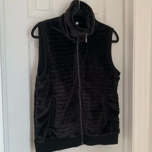 Cable & Gauge Full Zip Vest